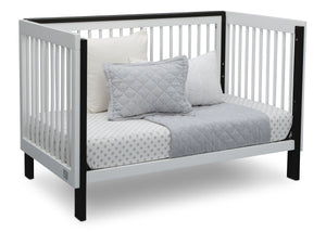 Serta Fremont 3-in-1 Convertible Crib Bianca White with Ebony (149) Daybed b5b 12